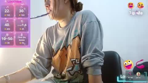 naughtyplayass online show from February 2025 06:24:02 PM