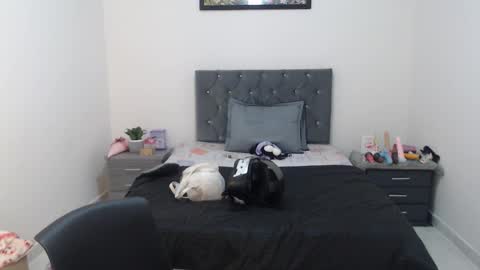 naughtyplayass online show from September 2025 06:24:02 PM