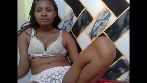Snapshot of naughtysammur25 chatting on April 2026 08:06:01 AM naughtyqueen online show from April 2026 08:06:01 AM