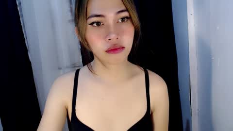 Snapshot of naughtysassymikaylax chatting on December 2024 07:04:02 PM Kyla online show from December 2024 07:04:02 PM