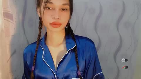 Snapshot of naughtysunshinepinay chatting on March 2026 12:18:01 AM Celine online show from March 2026 12:18:01 AM