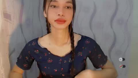 Snapshot of naughtysunshinepinay chatting on April 2026 12:44:01 AM Celine online show from April 2026 12:44:01 AM