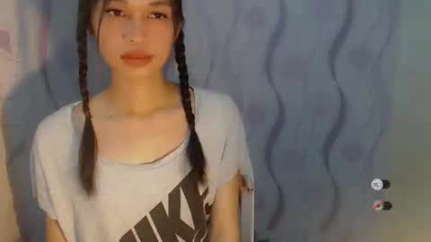 Snapshot of naughtysunshinepinay chatting on April 2026 12:47:01 AM Celine online show from April 2026 12:47:01 AM