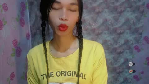 Snapshot of naughtysunshinepinay chatting on July 2026 01:01:01 AM Celine online show from July 2026 01:01:01 AM