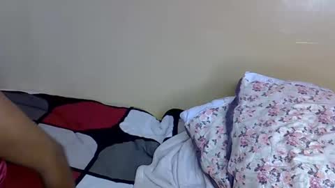 naughybitch online show from May 2026 04:52:02 AM
