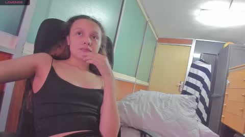 Snapshot of naugthtycurls chatting on February 2025 12:43:02 AM Arantxa online show from February 2025 12:43:02 AM