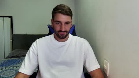 Snapshot of naugthy18boy chatting on April 2026 07:37:02 PM Nico online show from April 2026 07:37:02 PM