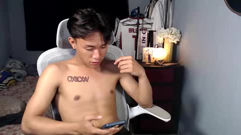 Snapshot of naugthyboyloy chatting on January 2026 06:10:02 PM Loy online show from January 2026 06:10:02 PM