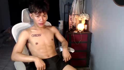 Snapshot of naugthyboyloy chatting on January 2026 07:23:02 AM Loy online show from January 2026 07:23:02 AM