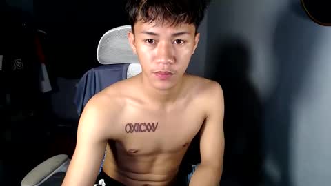 Snapshot of naugthyboyloy chatting on April 2026 05:25:02 PM Loy online show from April 2026 05:25:02 PM
