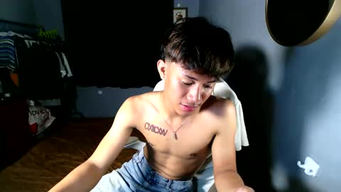 Snapshot of naugthyboyloy chatting on April 2026 02:32:01 PM Loy online show from April 2026 02:32:01 PM