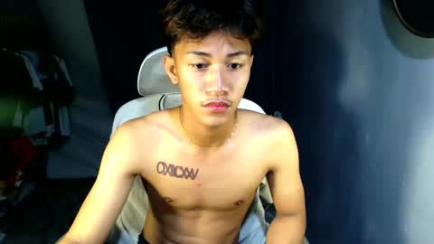Snapshot of naugthyboyloy chatting on May 2026 04:24:02 PM Loy online show from May 2026 04:24:02 PM