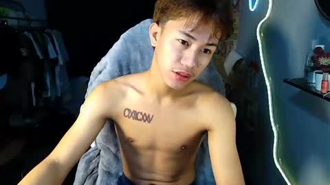 Snapshot of naugthyboyloy chatting on June 2026 08:55:02 PM Loy online show from June 2026 08:55:02 PM