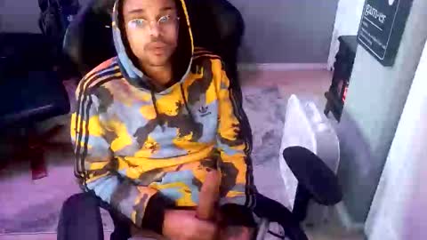 Snapshot of navonimoo chatting on December 2025 06:47:02 PM navonimoo online show from December 2025 06:47:02 PM