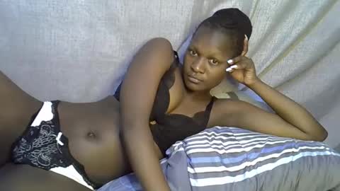 Snapshot of navy_kaia chatting on April 2026 12:37:01 AM sexylover online show from April 2026 12:37:01 AM