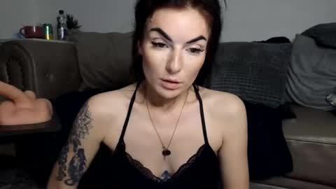 Navyrein online show from April 2026 08:53:02 PM