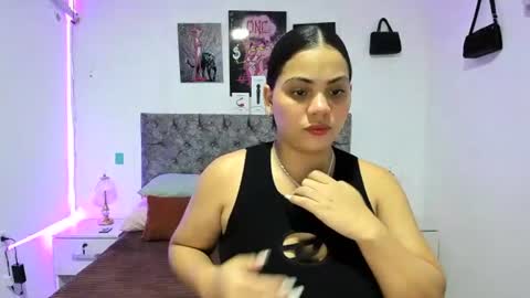 Snapshot of nay_and_aleja chatting on June 2026 03:08:01 AM nay_and_aleja online show from June 2026 03:08:01 AM