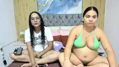 Snapshot of nay_and_aleja chatting on July 2026 02:31:02 AM nay_and_aleja online show from July 2026 02:31:02 AM