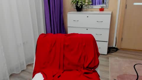 Eliza online show from April 2026 10:42:01 AM