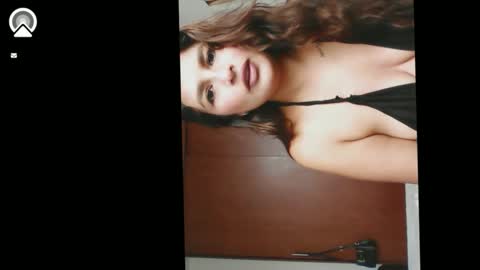 Snapshot of nayarad chatting on April 2026 01:44:01 PM NayaraD online show from April 2026 01:44:01 PM