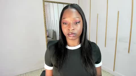 Nayaris 3 online show from September 2025 02:38:02 PM