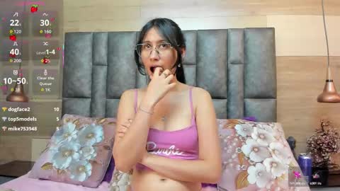 Naye  online show from September 2025 03:56:02 PM