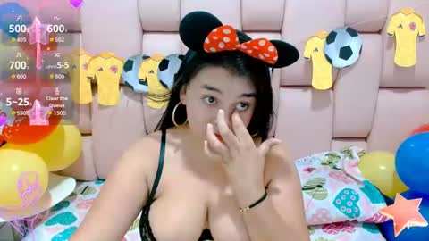 Snapshot of naylahot18 chatting on June 2026 05:28:01 PM nayla online show from June 2026 05:28:01 PM