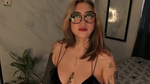 Snapshot of nazzz10 chatting on March 2026 02:16:01 PM nazzz10 online show from March 2026 02:16:01 PM