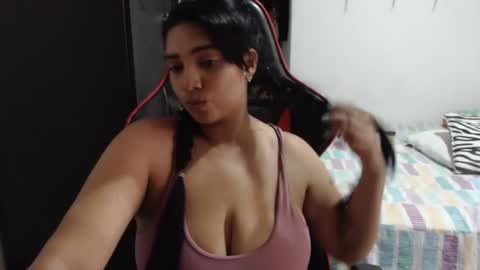 Snapshot of nebyula_star chatting on December 2024 01:04:01 AM Nebyula online show from December 2024 01:04:01 AM