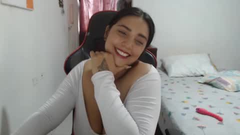 Snapshot of nebyula_star chatting on February 2025 09:38:01 PM Nebyula online show from February 2025 09:38:01 PM