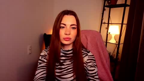 Mia online show from April 2026 05:19:02 AM