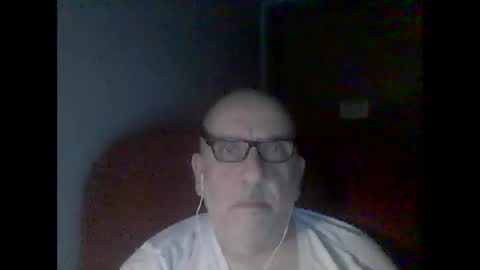 Snapshot of needlesslove chatting on January 2025 01:43:02 AM Tom online show from January 2025 01:43:02 AM