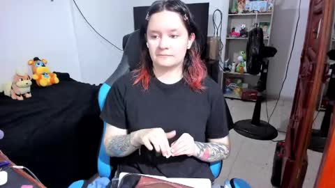 Snapshot of neeko_lol_ chatting on June 2026 12:33:02 PM Geek Nicole im Neeko UwU online show from June 2026 12:33:02 PM