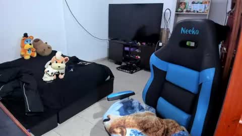 Snapshot of neeko_lol_ chatting on July 2026 11:47:02 AM Geek Nicole im Neeko UwU online show from July 2026 11:47:02 AM