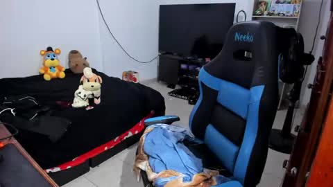 Snapshot of neeko_lol_ chatting on July 2026 11:47:02 AM Geek Nicole im Neeko UwU online show from July 2026 11:47:02 AM