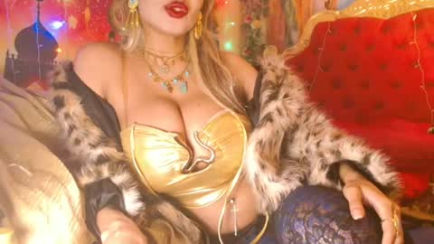 Snapshot of nefertari8 chatting on June 2026 01:18:02 AM nefertari8 online show from June 2026 01:18:02 AM