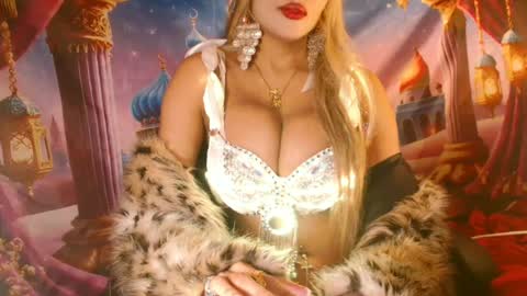 Snapshot of nefertari8 chatting on June 2026 12:22:01 PM nefertari8 online show from June 2026 12:22:01 PM