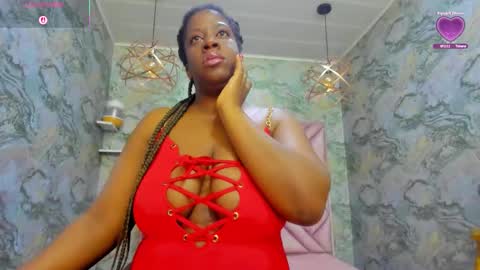 Snapshot of neffertiry_ebonny chatting on November 2025 06:02:01 AM Nefer online show from November 2025 06:02:01 AM