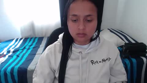 Zoe online show from December 2025 05:07:02 PM