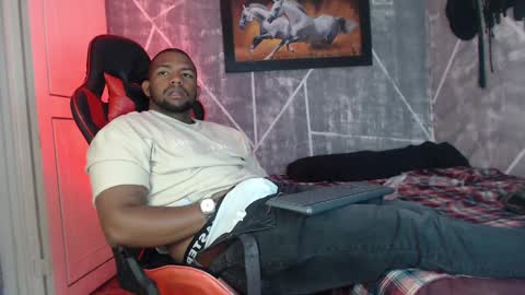 negritomeloso_k18 online show from October 2025 05:41:02 PM