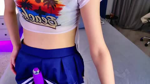 Snapshot of neko_blush chatting on April 2026 03:40:02 PM Neko online show from April 2026 03:40:02 PM