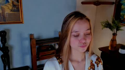 Snapshot of neldaaskins chatting on February 2025 04:09:02 AM Lana online show from February 2025 04:09:02 AM