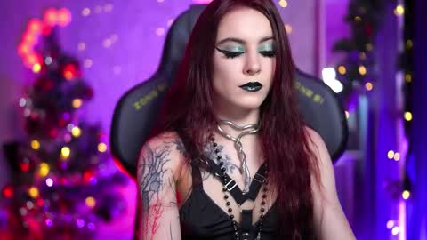 Snapshot of nelle_ chatting on December 2025 11:17:01 AM online show from December 2025 11:17:01 AM