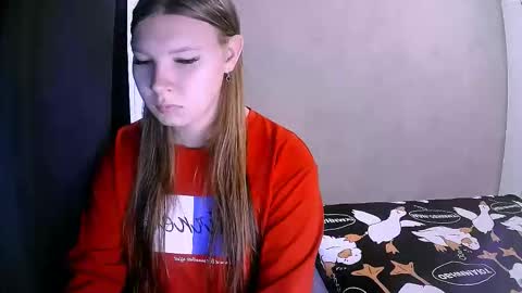 Nelli online show from November 2025 12:16:01 PM