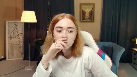 Nelli online show from November 2025 07:46:02 PM