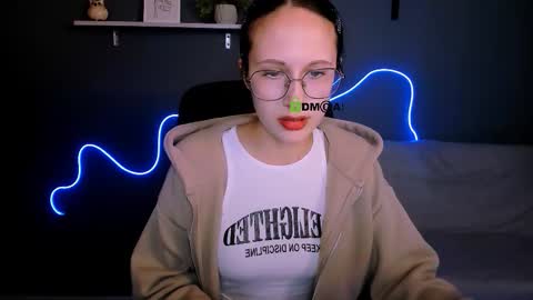 Snapshot of nelly_storm chatting on September 2025 07:39:02 PM nelly_storm online show from September 2025 07:39:02 PM