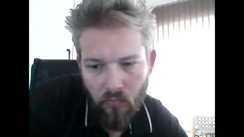 Snapshot of nemooke89 chatting on October 2025 08:12:01 AM Nemo online show from October 2025 08:12:01 AM