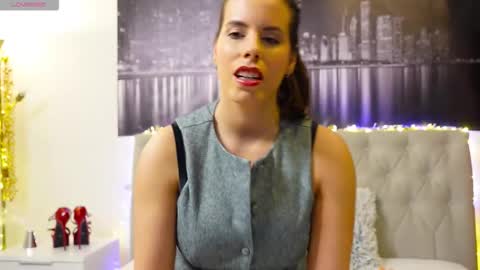 Snapshot of nenette_love chatting on March 2026 06:59:01 PM Nenette online show from March 2026 06:59:01 PM