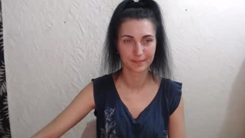 Snapshot of nensyfay_ chatting on April 2026 02:15:02 PM Nensy online show from April 2026 02:15:02 PM