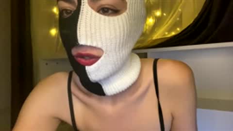 Fieryblow online show from April 2026 11:51:02 PM